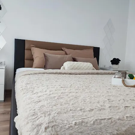 Summer Day بيت ضيافة